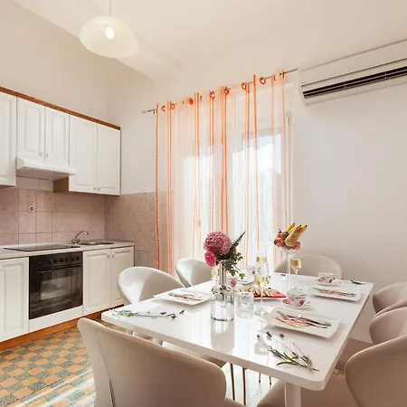 Apartment Vrdoljak